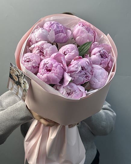 Букет из 11 пионов с доставкой по Астане