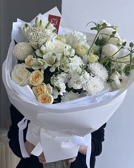 Белоснежная элегантность с кремовыми акцентами с доставкой по Астане