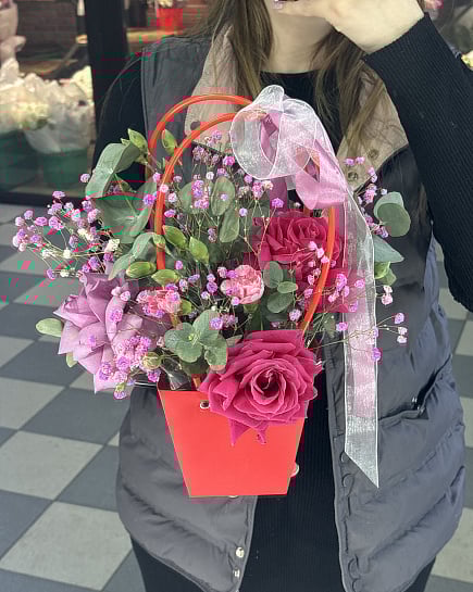 Розовое очарование в сумочке с доставкой по Астане