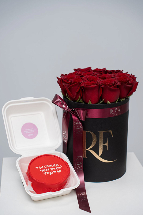 19 roses in a box + bento cake