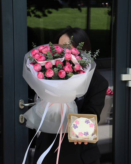 Seth Bento tortic + bouquet Jssele with delivery to Almaty