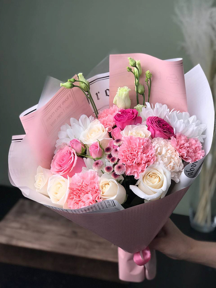 Сборный букет цветов "Emily"
