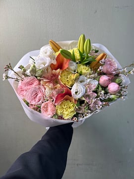 Солнечный микс с пионовидными розами