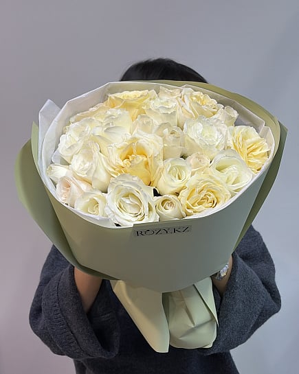 Букет из кремовых роз с доставкой по Астане