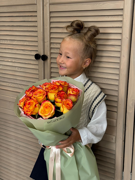 Bouquet of 11 orange roses