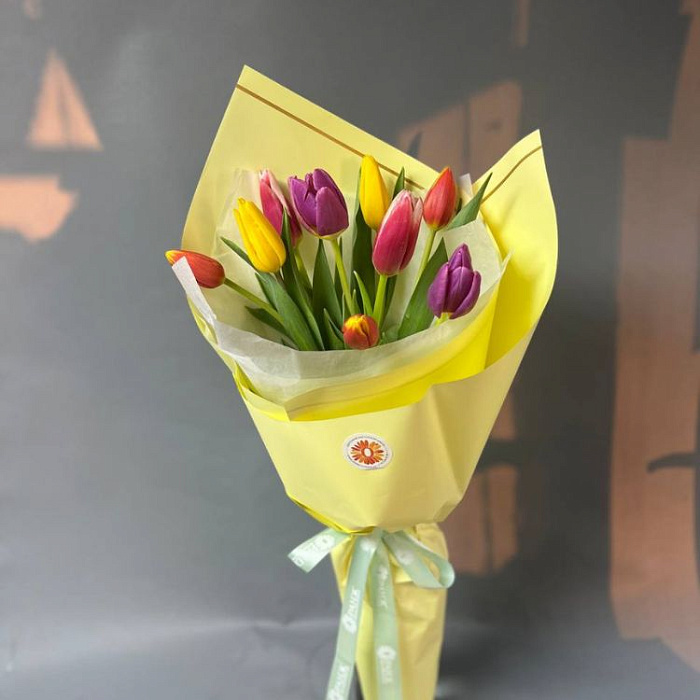 Bouquet of 9 tulips mix