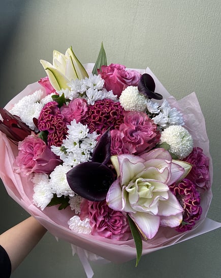 Элегантный микс с амариллисом и каллами with delivery to Astana