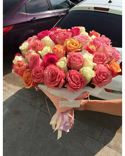 Гламурный букет из роз с доставкой по Алматы