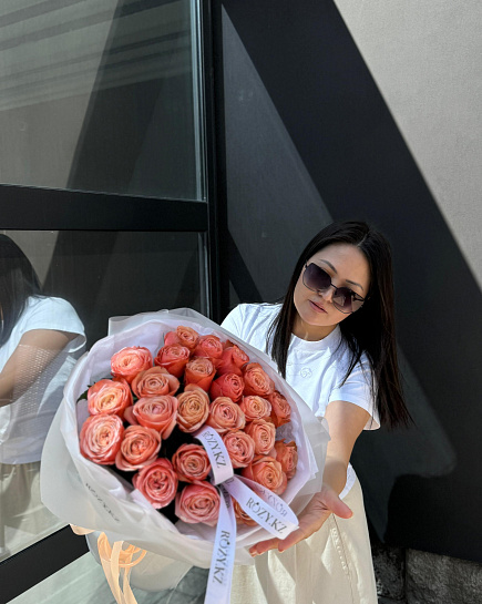 Букет из 25 шикарных роз сорта KAHALA с доставкой по Астане