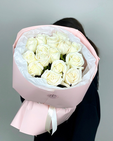 15 white roses with delivery to Astana