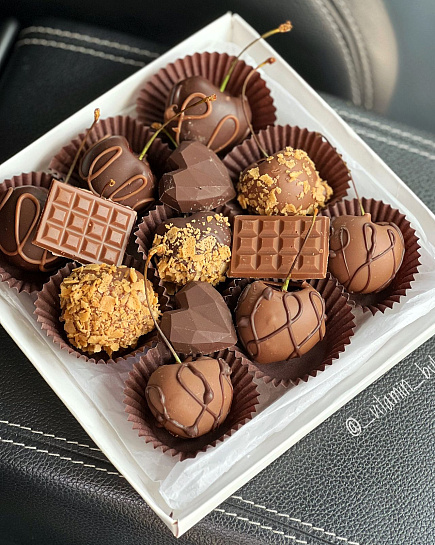 Cherry in chocolate with delivery to Almaty