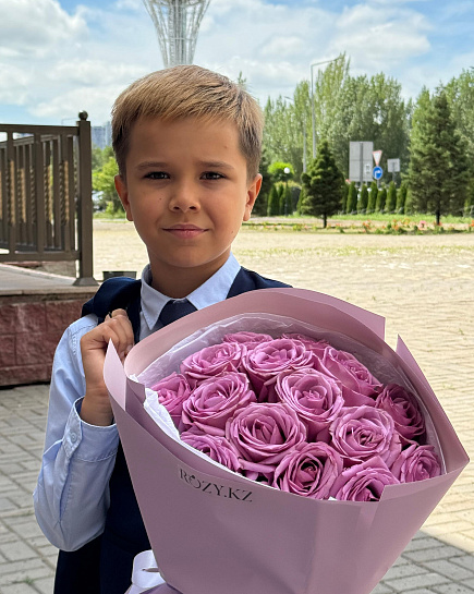 Bouquet of lilac roses with delivery to Astana