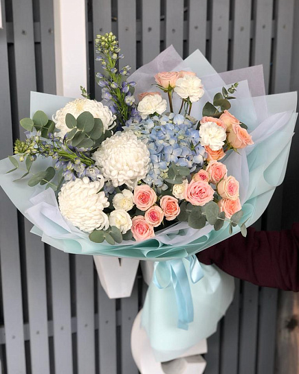 Bouquet with hydrangea with delivery to Almaty