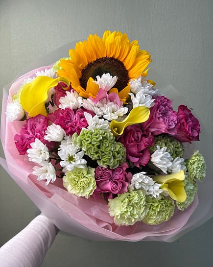 Солнечный микс с подсолнухом и каллами with delivery to Astana