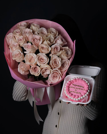 Букет из 25 роз + Бенто торт с доставкой по Алматы