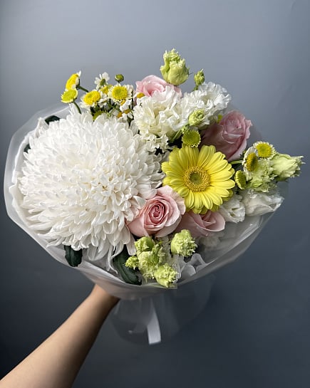 Солнечный микс с хризантемами и розами с доставкой по Астане