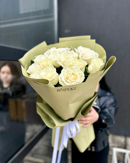Bouquet of Bouquet of 15 tall roses (70-80cm) flowers delivered to Astana
