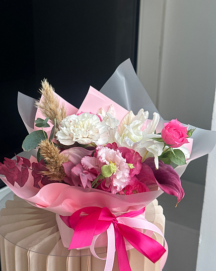 Асимметричный букет из роз гвоздик и эустом with delivery to Astana