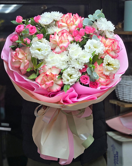 Большой круглый розовый букет с эвкалиптом with delivery to Almaty