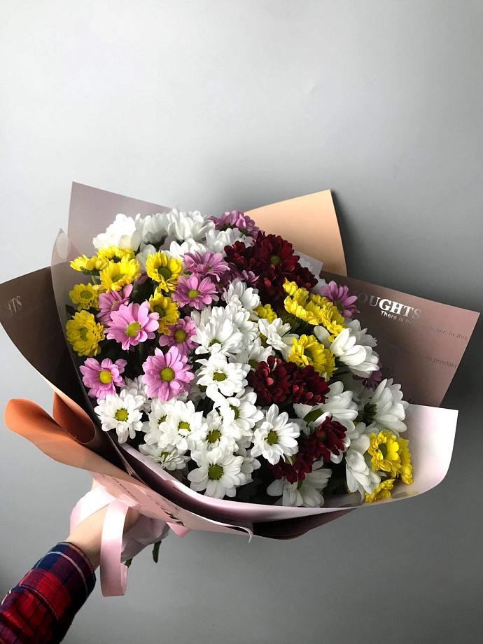 Mono-bouquet of chrysanthemums Charming