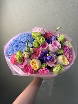 Яркая палитра красок