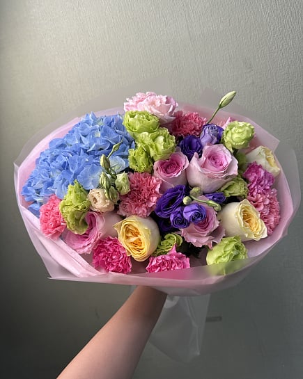Яркая палитра красок with delivery to Astana