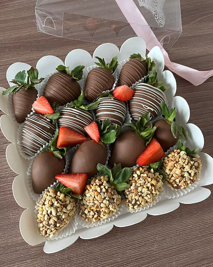 Bouquet of Strawberry Box - “Amore” flowers delivered to Shymkent