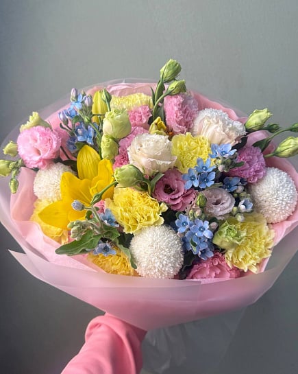 Букет: эустома, гвоздика, хризантемы with delivery to Astana