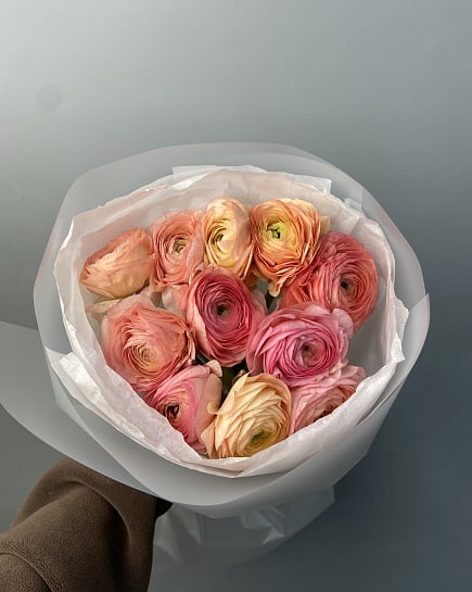 Ранунклюсы в букете 11 шт с доставкой по Астане