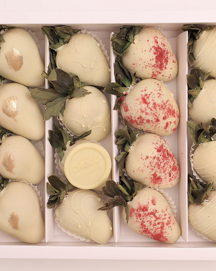 Bouquet of Set of 16 strawberries in white Belgian chocolate flowers delivered to Astana