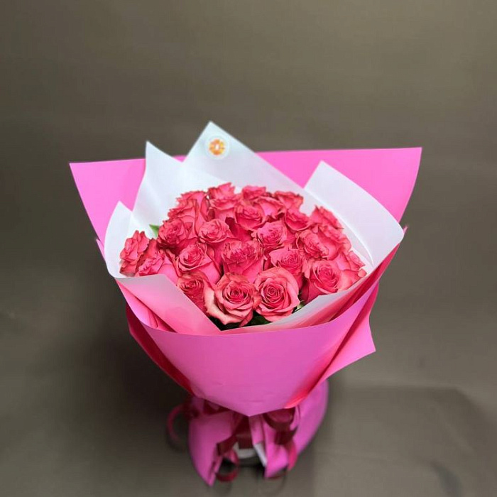 Bouquet of 25 Dutch raspberry roses