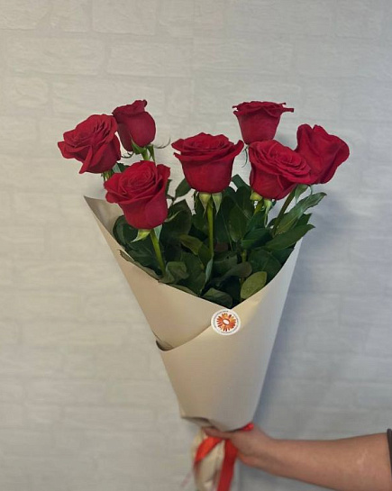 Букет из 7 длинных красных роз 80 см  с доставкой по Алматы