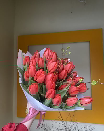 Яркий букет из красных тюльпанов с доставкой по Астане