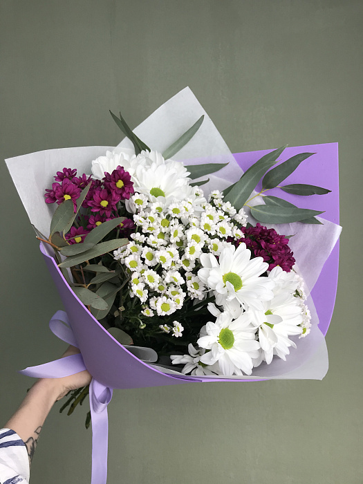 Сборный букет цветов "Поле Ромашковидных хризантем"