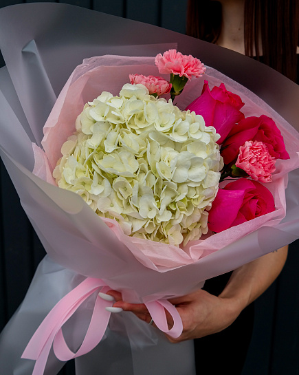 Bouquet of hydrangea, roses and dianthus with delivery to Shymkent