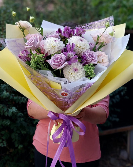 Пурпурные нежности: Фиолетовая симфония цветов с доставкой по Алматы