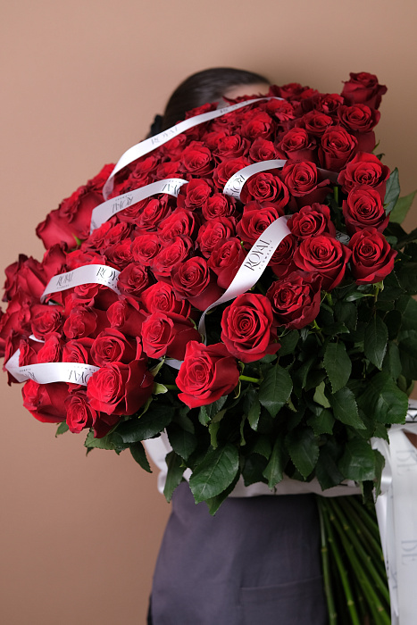 Bouquet of 101 tall roses