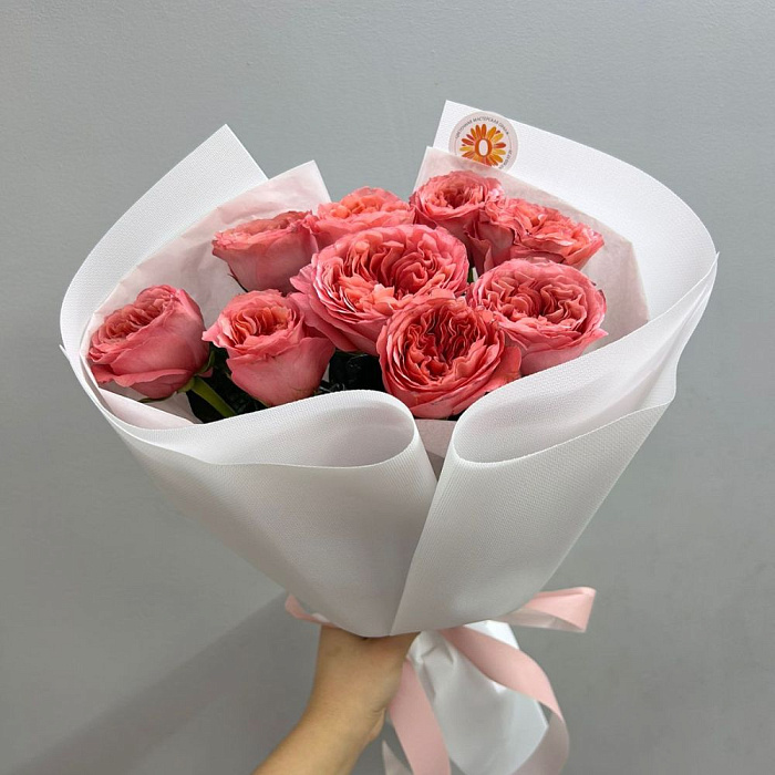 Bouquet of 9 Peony Roses