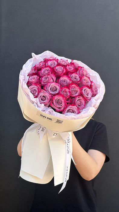 Bouquet of 25 purple roses