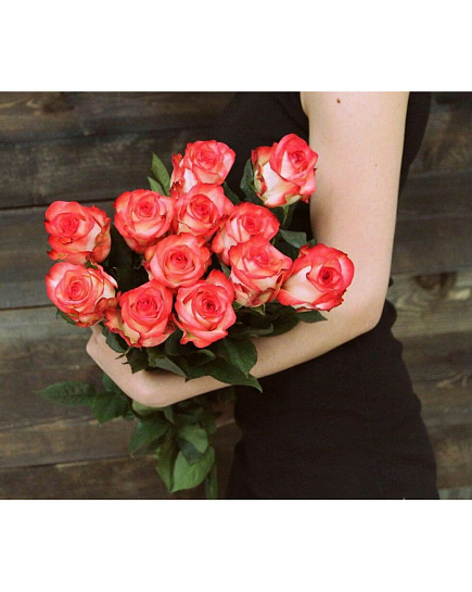 Букет из рыжих роз "Чувственный" с доставкой по Алматы