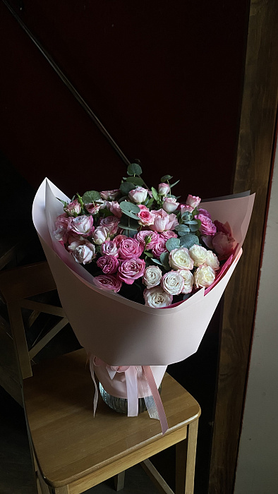 Shrub roses with eucalyptus Shrub roses with eucalyptus