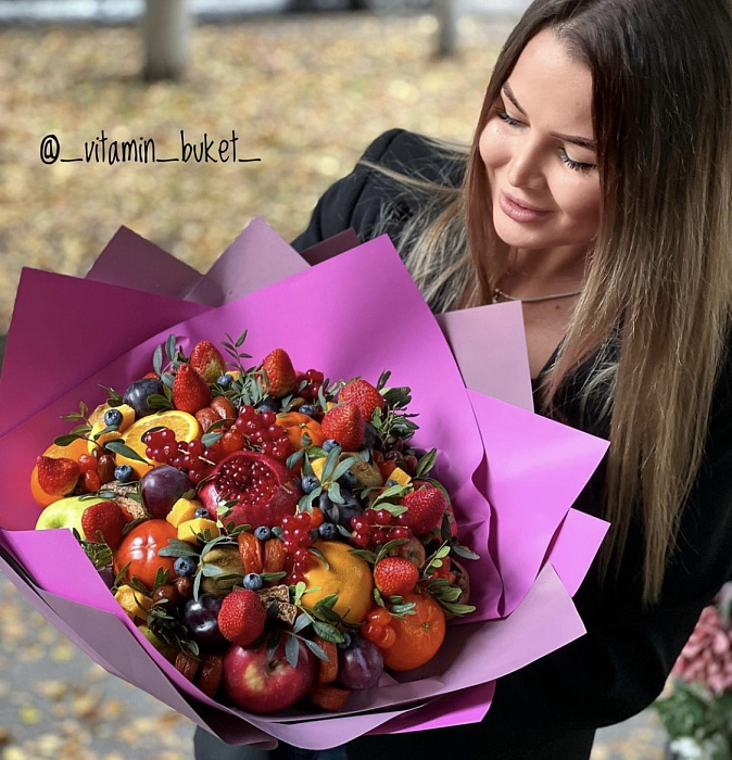 Fruit and berry bouquet