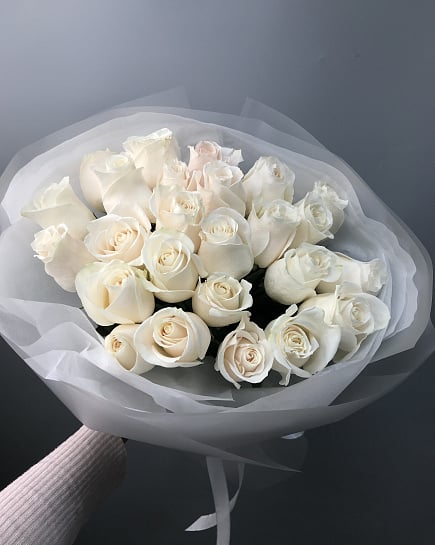 21 Roses (color to the florist's taste) with delivery to Astana