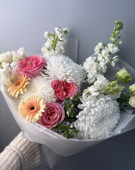 Зефирное облако с пионовидными розами с доставкой по Астане