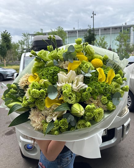Солнечный микс с каллами и эустомой с доставкой по Астане