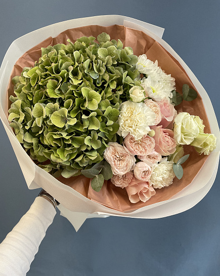 Bouquet of Autumn Hydrangea with delivery to Astana