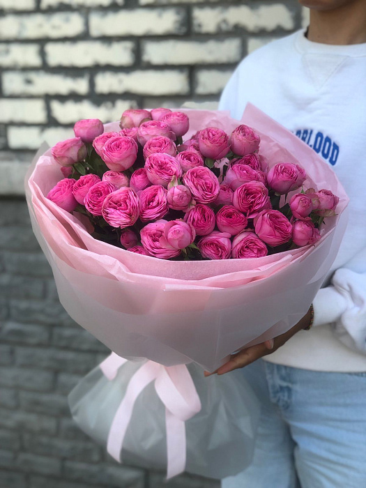 Bouquet of spray roses