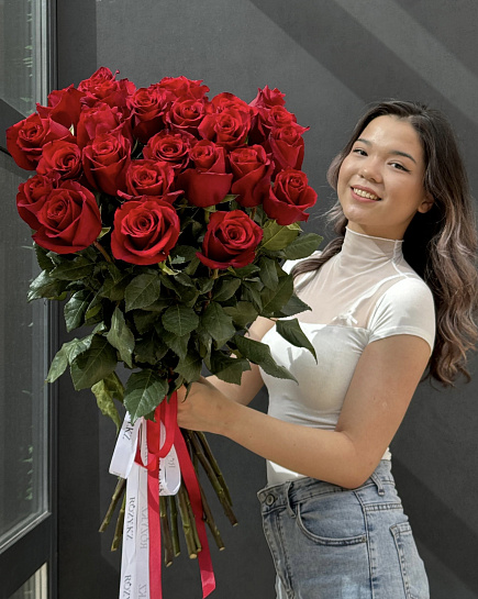 Bouquet of 25 meter roses with delivery to Astana