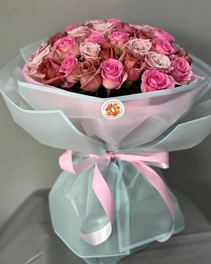 Букет из 45 голландских микс роз  с доставкой по Алматы