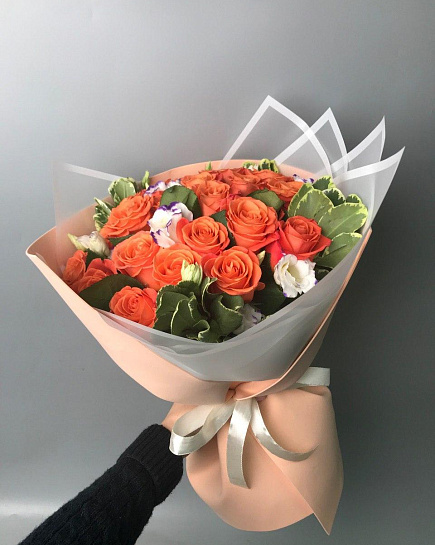 Bouquet of Bouquet of 25 roses: carrot and white flowers delivered to Petropavlovsk